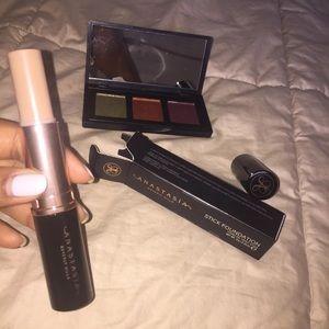 Anastasia Beverly Hills Stick Foundation